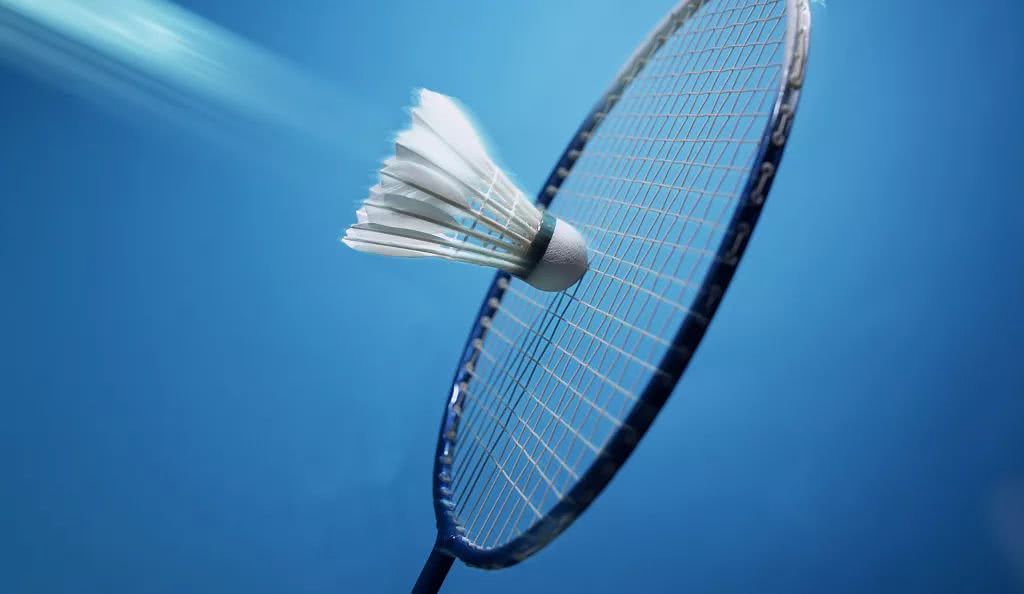 在攻防两端 在攻防两端