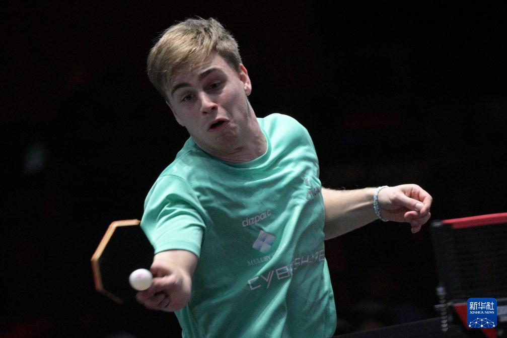 持专注和冷 持专注和冷